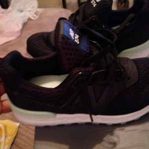 New Balance Preschool Run and Reebok size 3